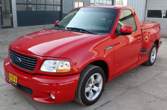 Ford F150 SVT Lightning 2002 