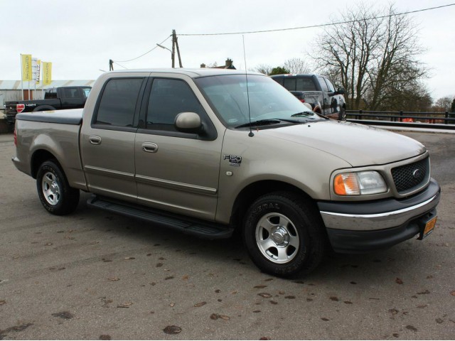 Ford USA F-150 XLT SUPERCREW 2001