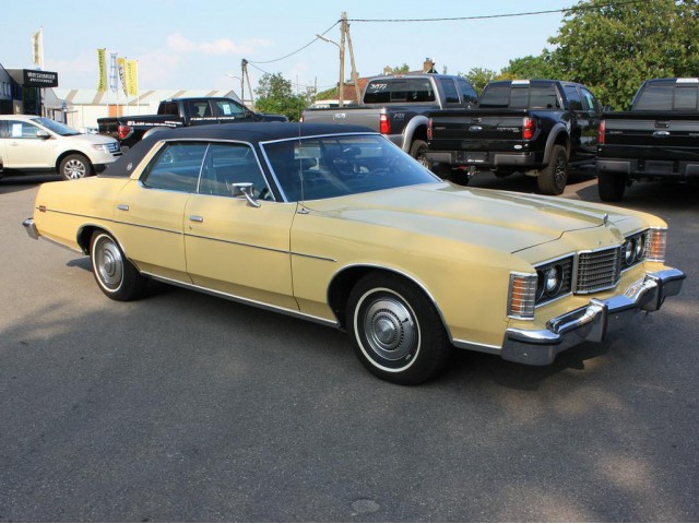 Ford USA LTD 6.6L V8 1974