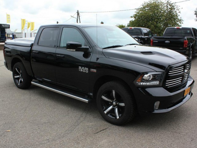 Dodge Ram 1500 SPORT 4X4 5.7L V8 2014