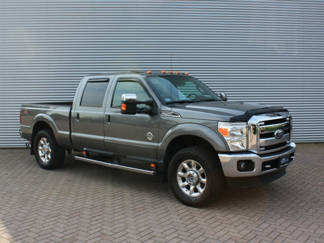 Ford USA F-250 LARIAT 6.7L V8 2011 F250