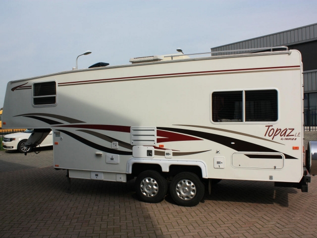 Triple E TOPAZ LE 24 FIFTH WHEEL OPLEGGER